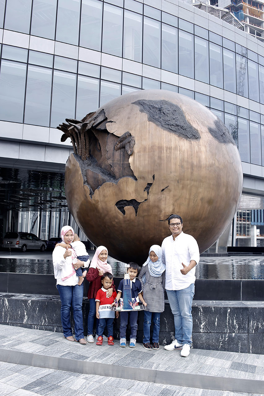 Eirfan and family